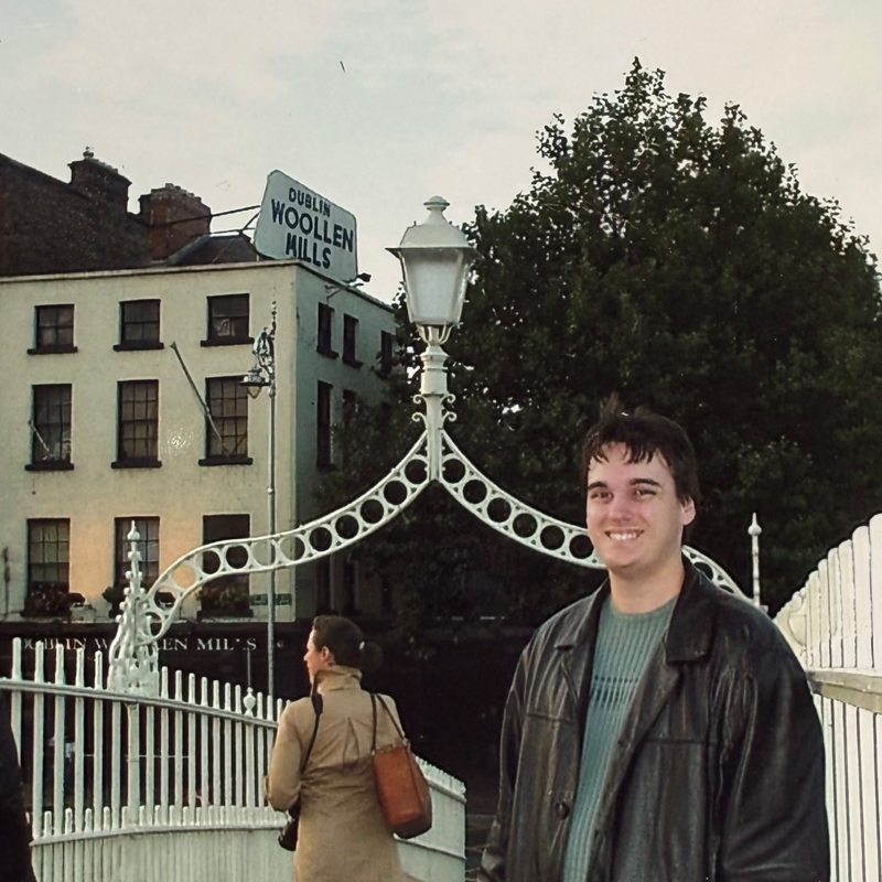Historic buildings and street life in Dublin.